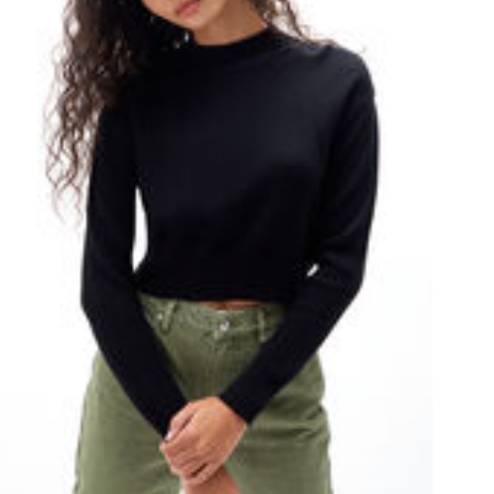 Black boxy mock neck sweater from pacsun LA hearts